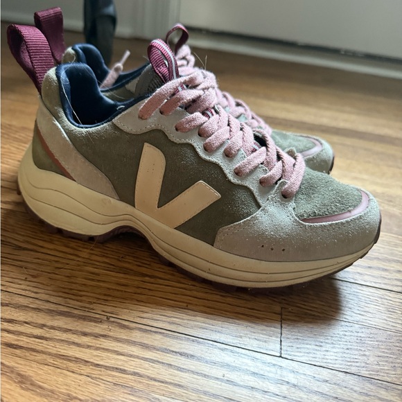 Veja Women's Sneakers - Gray, Pink, and Cream - Picture 4 of 4